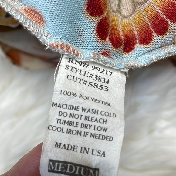 Moa Moa Sheer Faux Wrap V Neck Cap Sleeve Floral Design Top - Picture 9 of 9